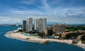 Grand V Beach Front Condo Torre 2000